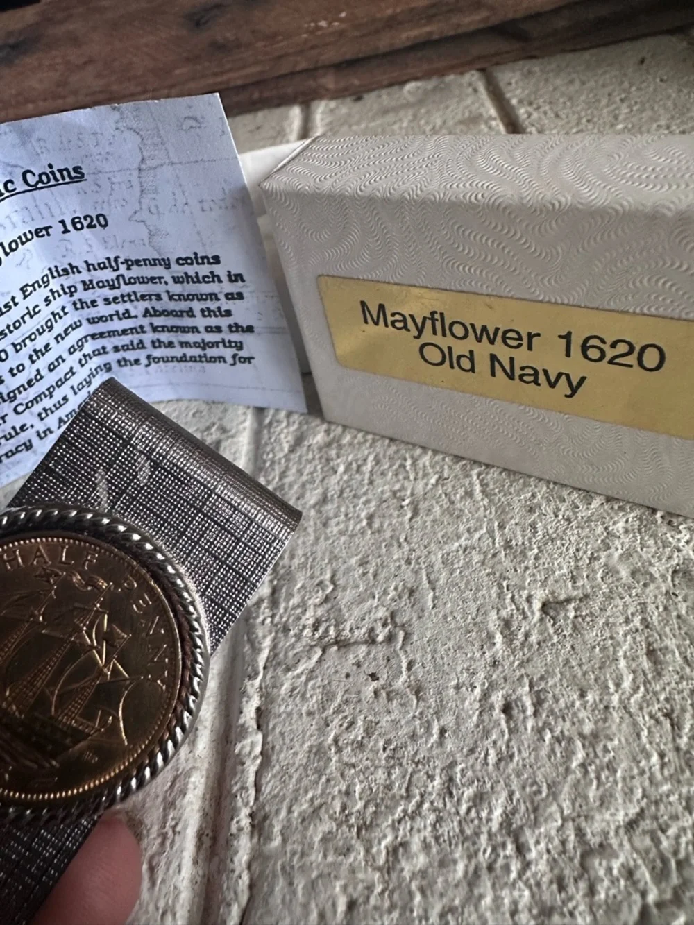 Money clip with historic coin, Mayflower 1620